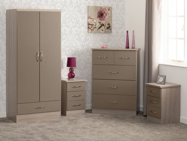 Oyster Gloss Bedroom Set